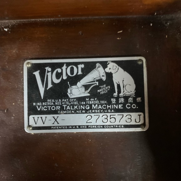 Description: ANTIQUE VICTOR TALKING MACHINE - Picture 6 of 7